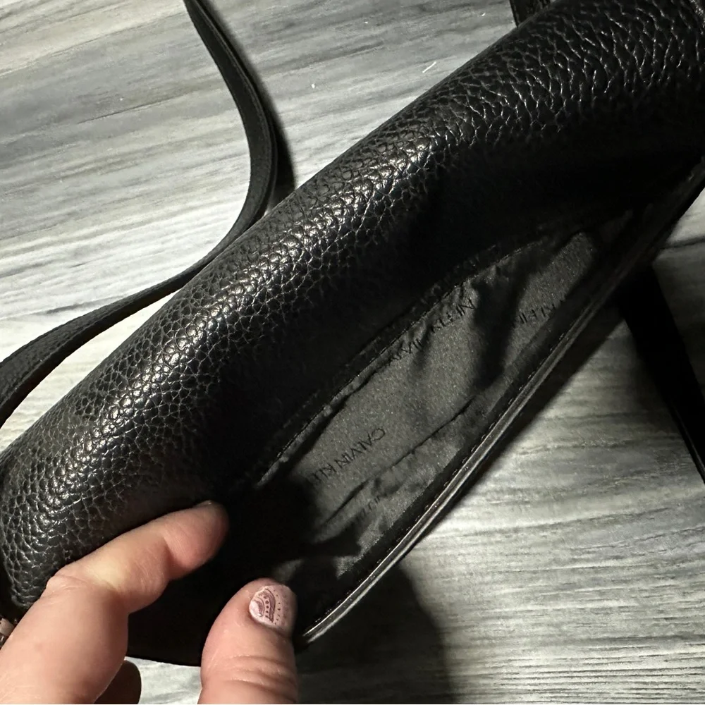 BNWOT Calvin Klein Foldover Flap Crossbody Bag - Picture 5 of 13